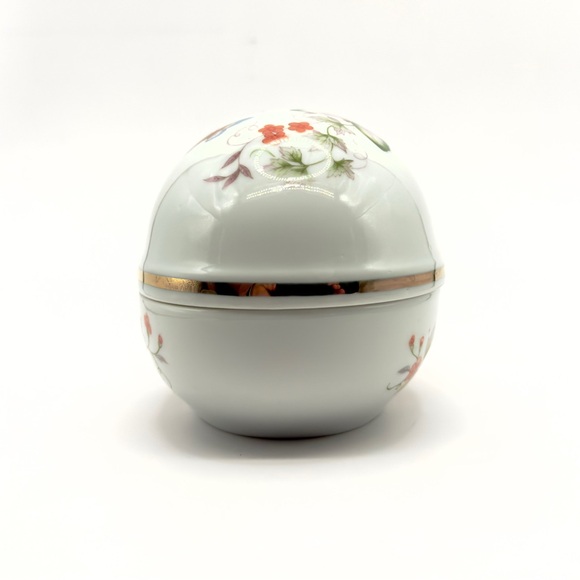 Avon Vintage Butterfly Fantasy Egg Trinket Box 1970’s Dated 1974, 22k Gold Trim - Picture 4 of 13